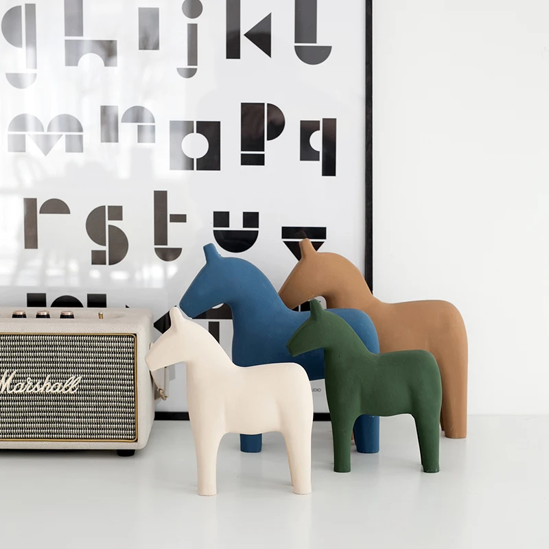 Baby Nursery Office - Nordische Holzpferde-Ornamente Morandi Wohnaccessoires Holz Bürotisch